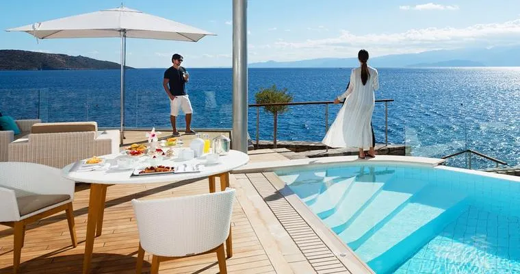 A Comprehensive Review of the Best Crete Hotels