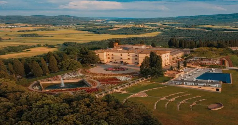 A Comprehensive Review of the Best Tuscany, Italy Resorts