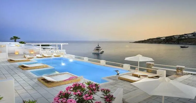 A Comprehensive Review of the Best Mykonos Hotels