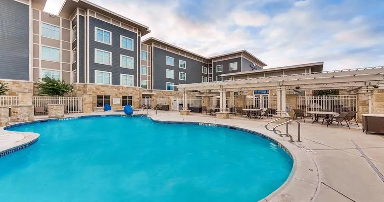 A Comprehensive Review of the Best Fort Worth Resorts