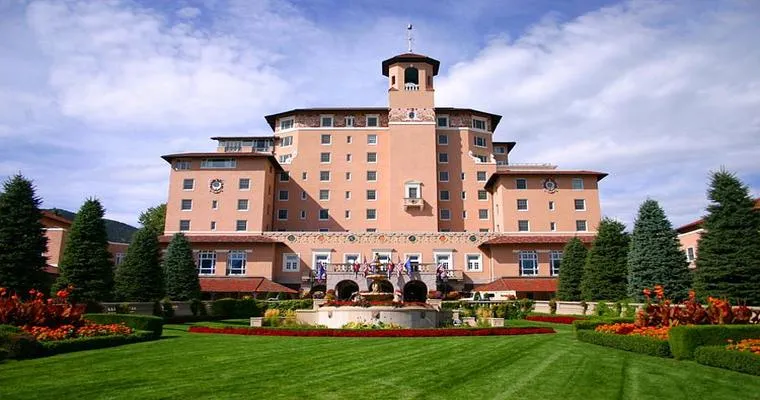 A Comprehensive Review of the Best Colorado Springs Resorts