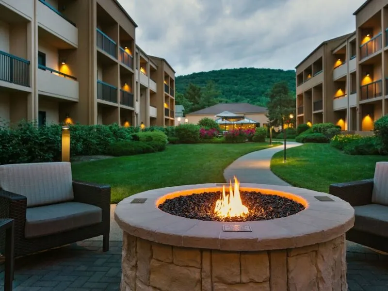 Courtyard by Marriott Mahwah