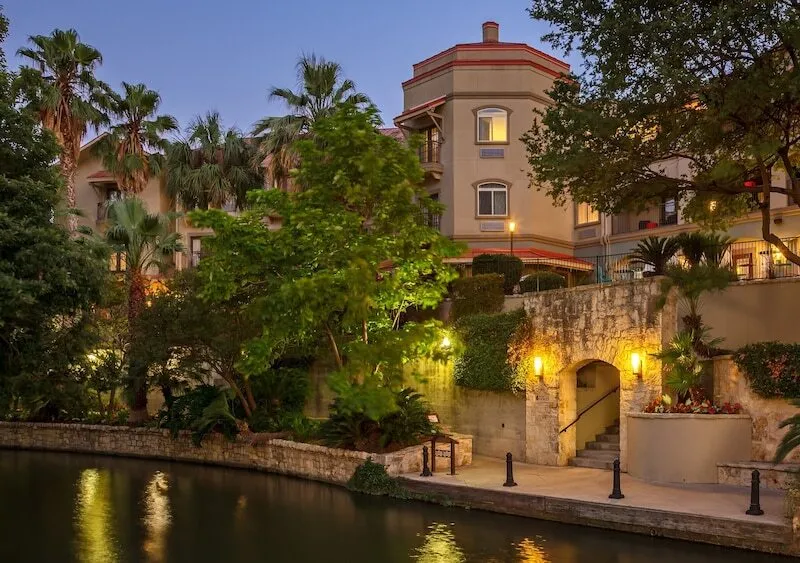 Hotel Indigo San Antonio-Riverwalk