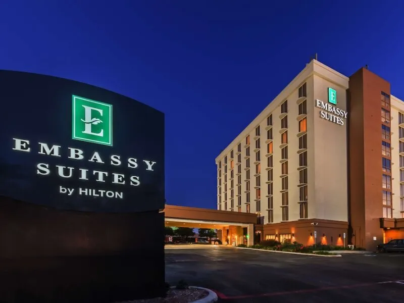 Embassy Suites by Hilton Dallas - Market Center