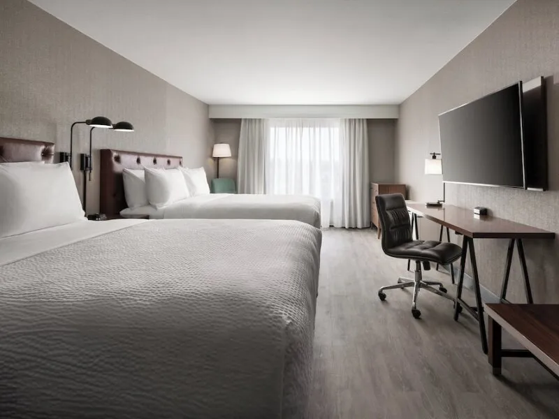 Four Points by Sheraton Hotel & Suites San Francisco Airport