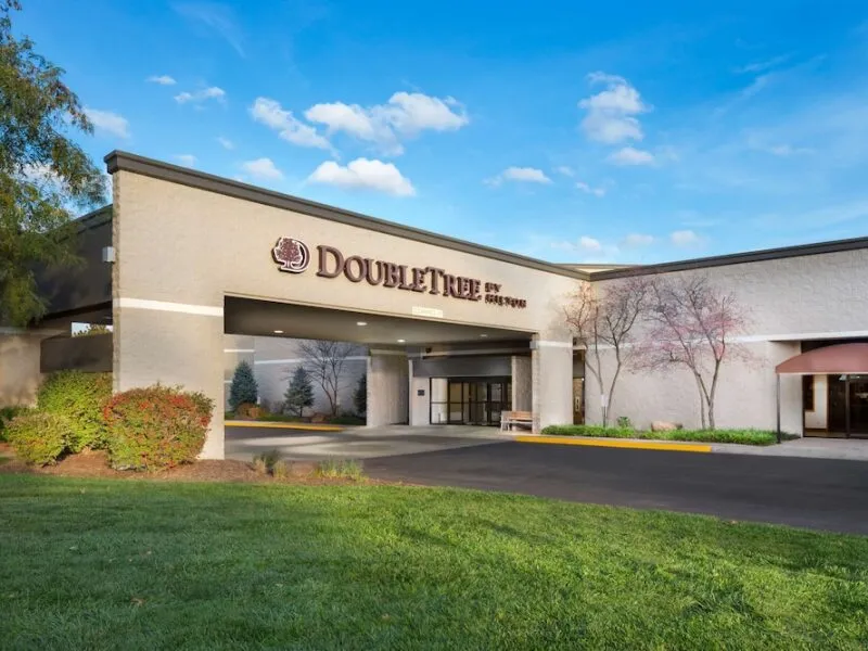 DoubleTree by Hilton Hotel Lawrence