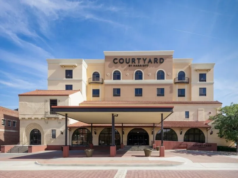 Courtyard Wichita at Old Town