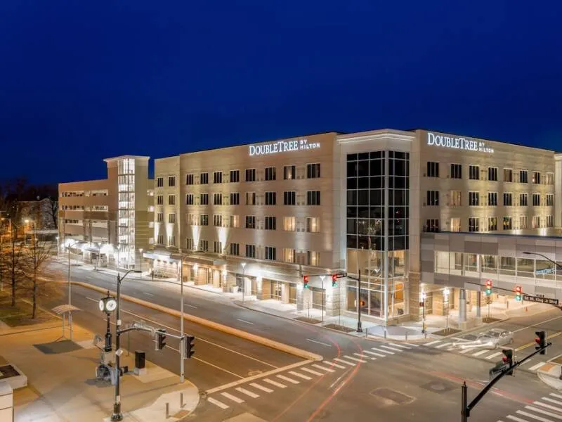 DoubleTree by Hilton Evansville