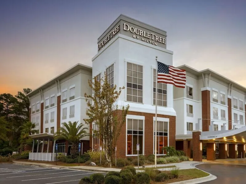 DoubleTree by Hilton Hotel Savannah Airport