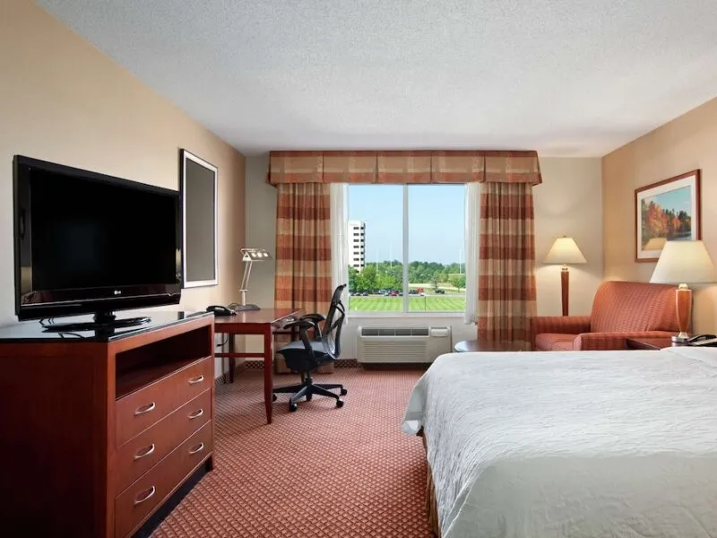 Hilton Garden Inn Chicago / Oak Brook