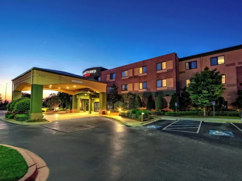 Courtyard by Marriott Memphis Southaven