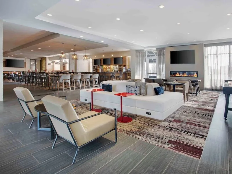 DoubleTree by Hilton Chicago Midway Airport