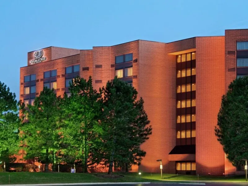 DoubleTree by Hilton Lisle Naperville