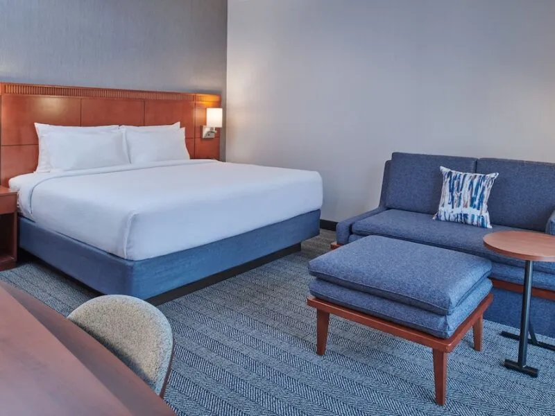 Courtyard by Marriott Detroit Livonia