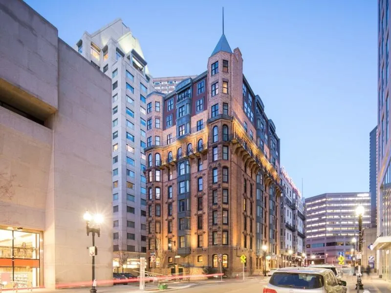 Courtyard by Marriott Boston Copley Square