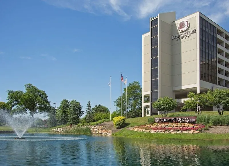 DoubleTree by Hilton Chicago - Oak Brook