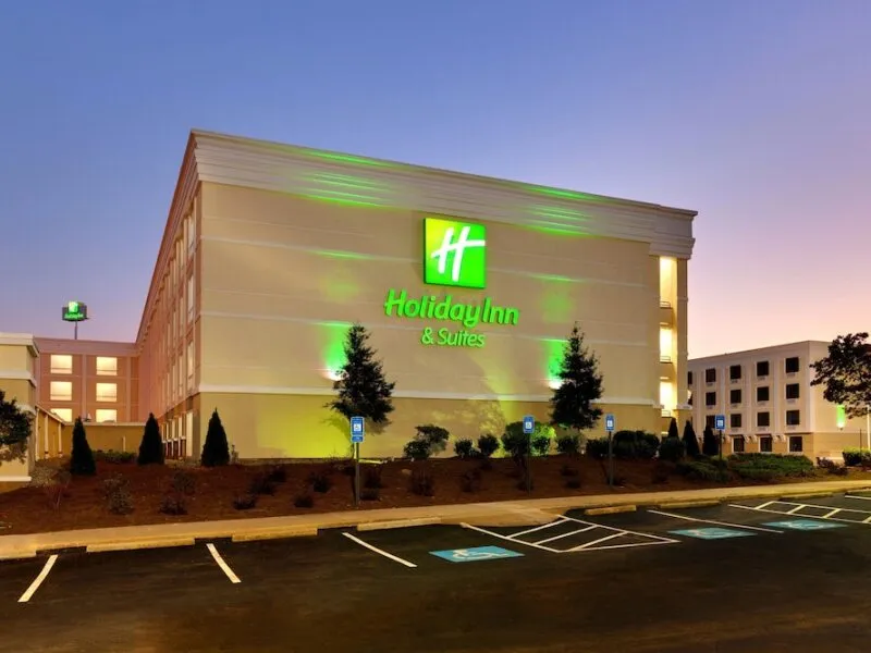 Holiday Inn Hotel & Suites Atlanta Airport-North