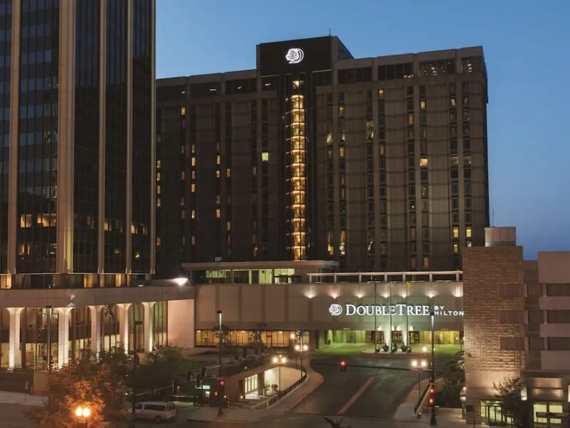 DoubleTree by Hilton Omaha Downtown