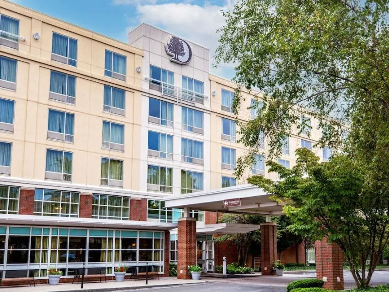 DoubleTree by Hilton Boston Bayside