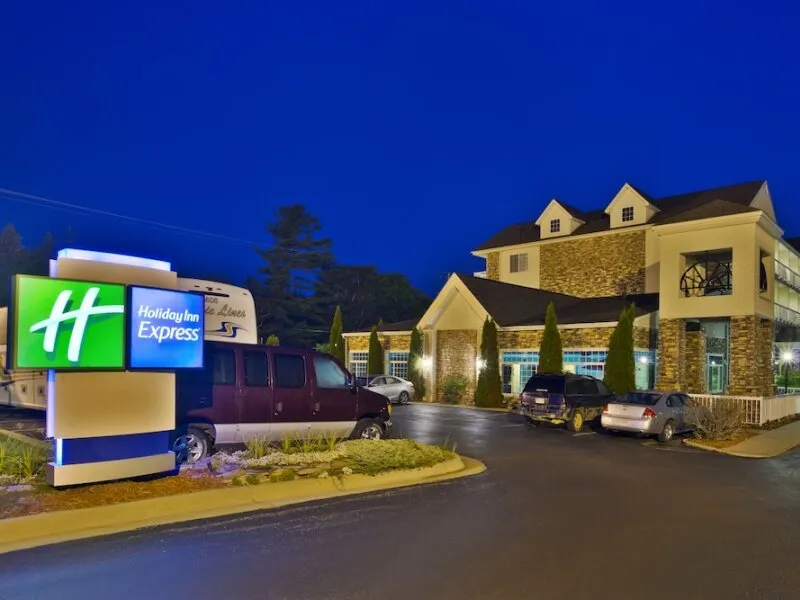 Holiday Inn Express Mackinaw City