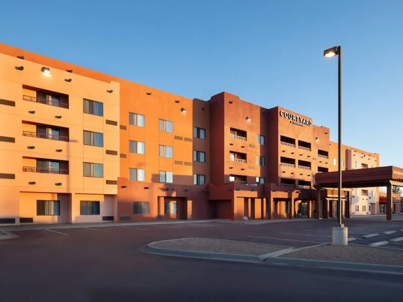 Courtyard By Marriott Farmington