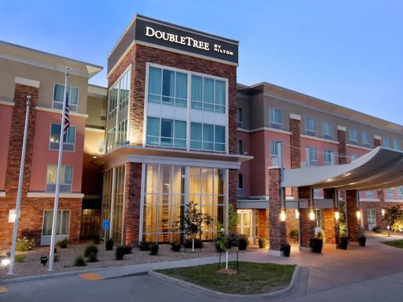 DoubleTree by Hilton West Fargo Sanford Medical Center Area