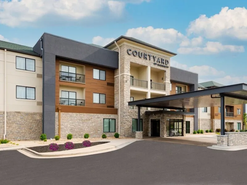 Courtyard by Marriott Springfield Airport