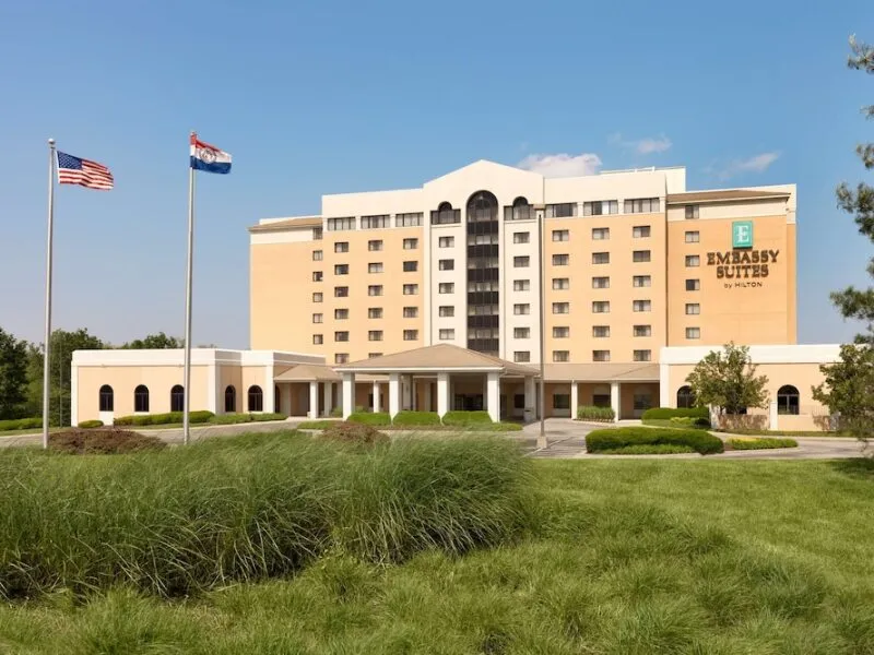 Embassy Suites Hotel Kansas City - International Airport