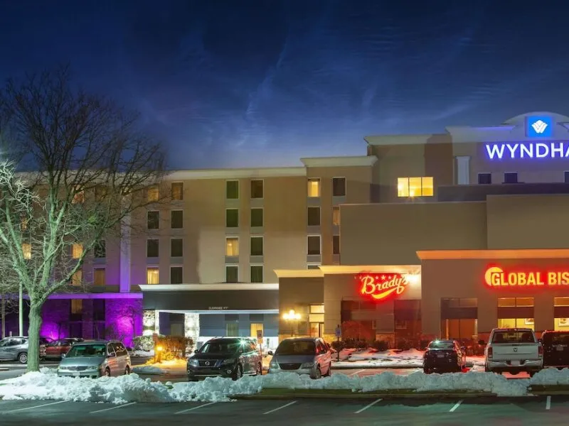 Crowne Plaza Philadelphia - Bucks County