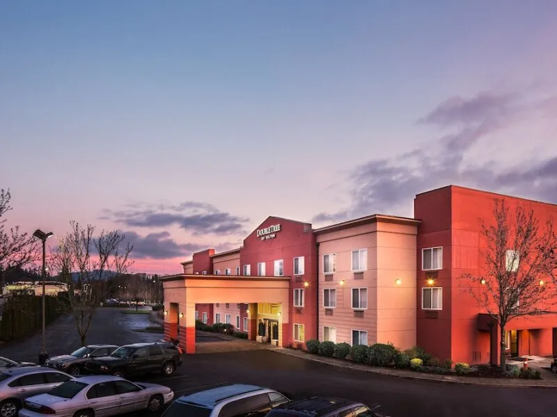 DoubleTree by Hilton Portland - Beaverton