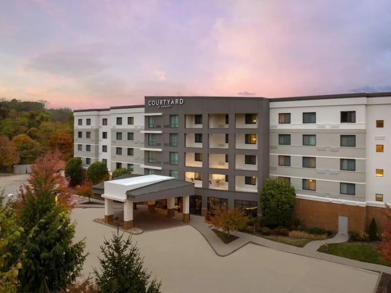 Courtyard by Marriott Pittsburgh Washington/Meadow Lands