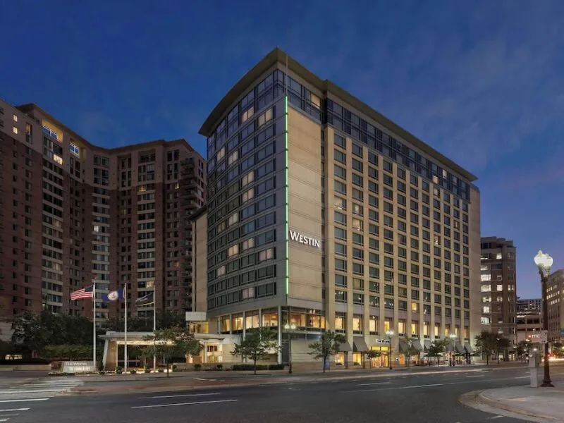 The Westin Arlington Gateway