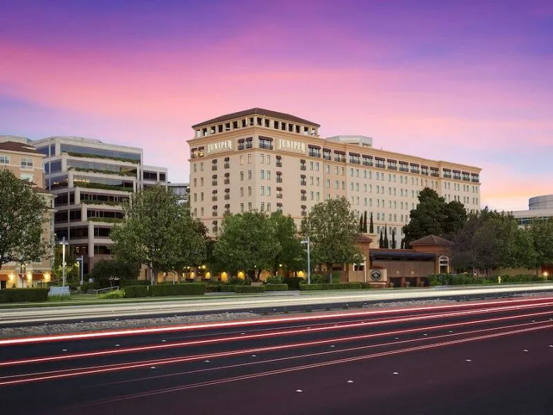 Juniper Hotel Cupertino, Curio Collection by Hilton