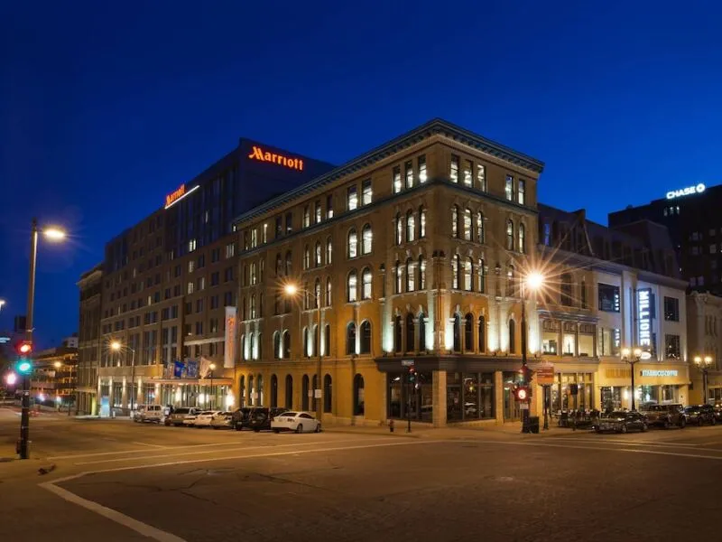 Milwaukee Marriott Downtown