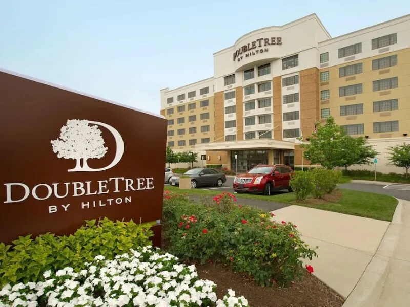 DoubleTree by Hilton Sterling - Dulles Airport