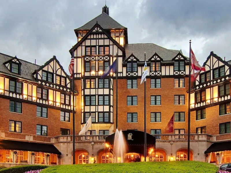 The Hotel Roanoke & Conference Center, Curio Collection by Hilton