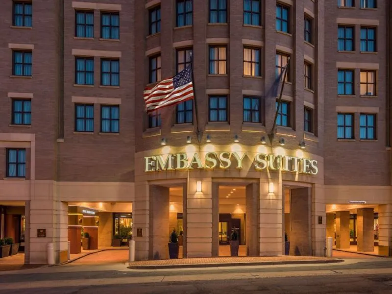 Embassy Suites by Hilton Alexandria Old Town