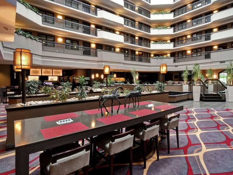 Embassy Suites by Hilton Dulles Airport