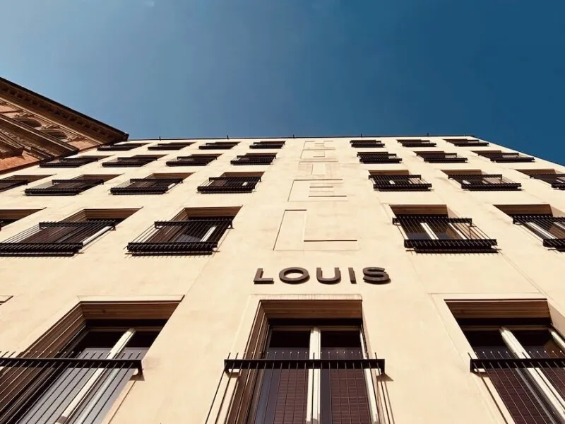 Louis Hotel