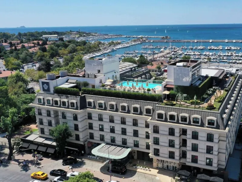 Wyndham Grand Istanbul Kalamis Marina Hotel