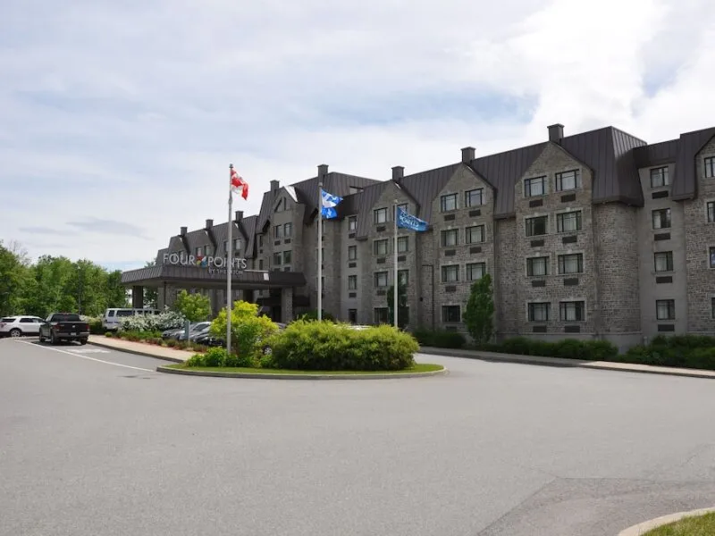 DoubleTree by Hilton Quebec Resort