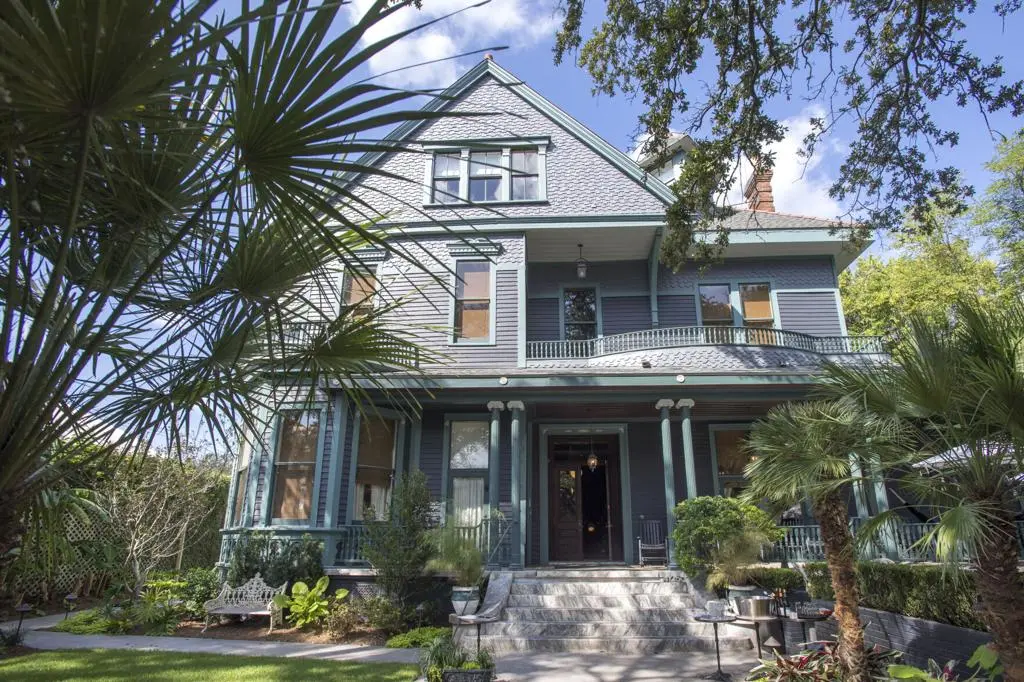 Discover The Chloe Hotel: A Blend of Southern Charm and Modern Elegance